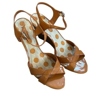 FIONI FAUX PATENT LEATHER WEDGE HEELS ORANGE SIZE 8